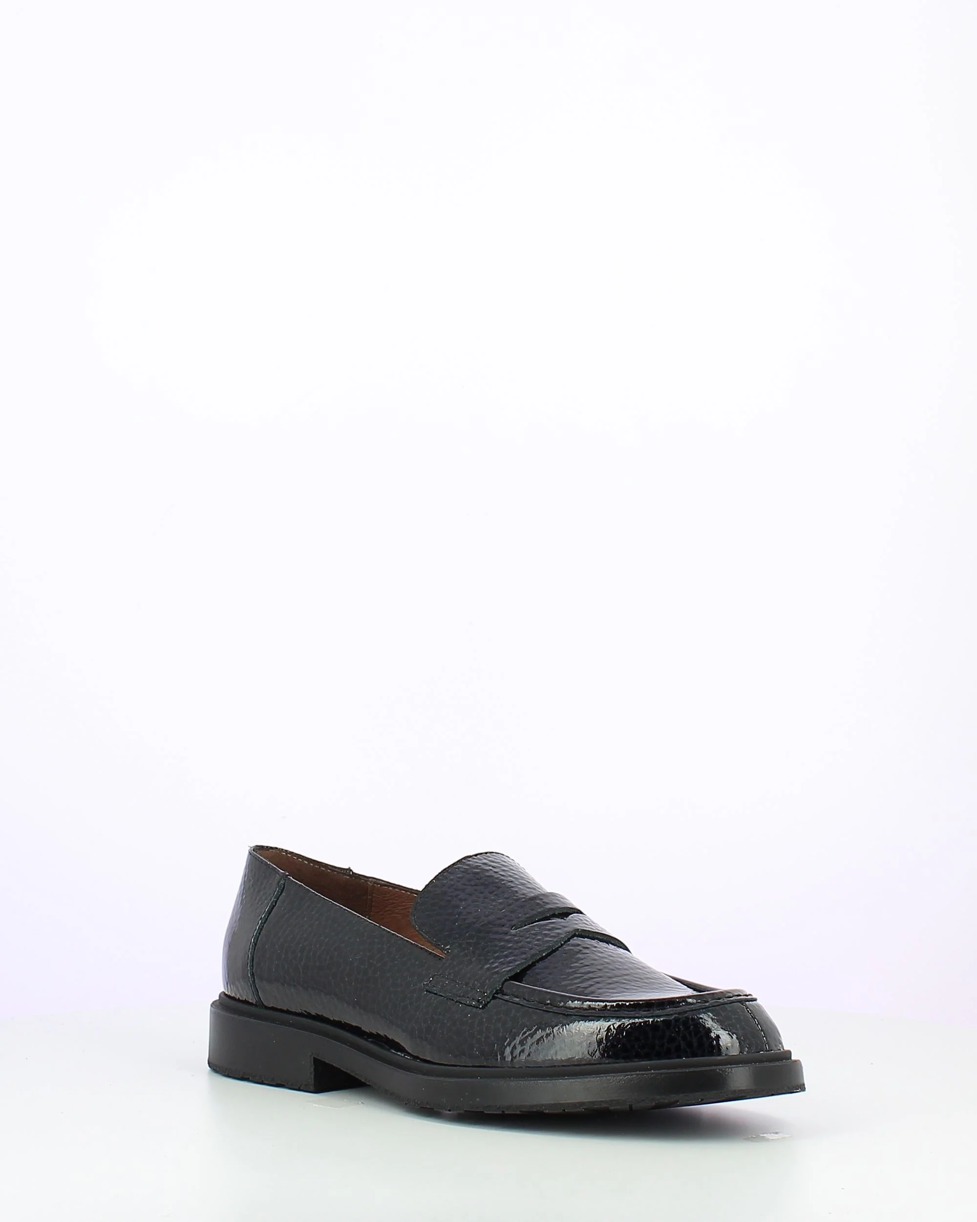 B-9104 - Image 3