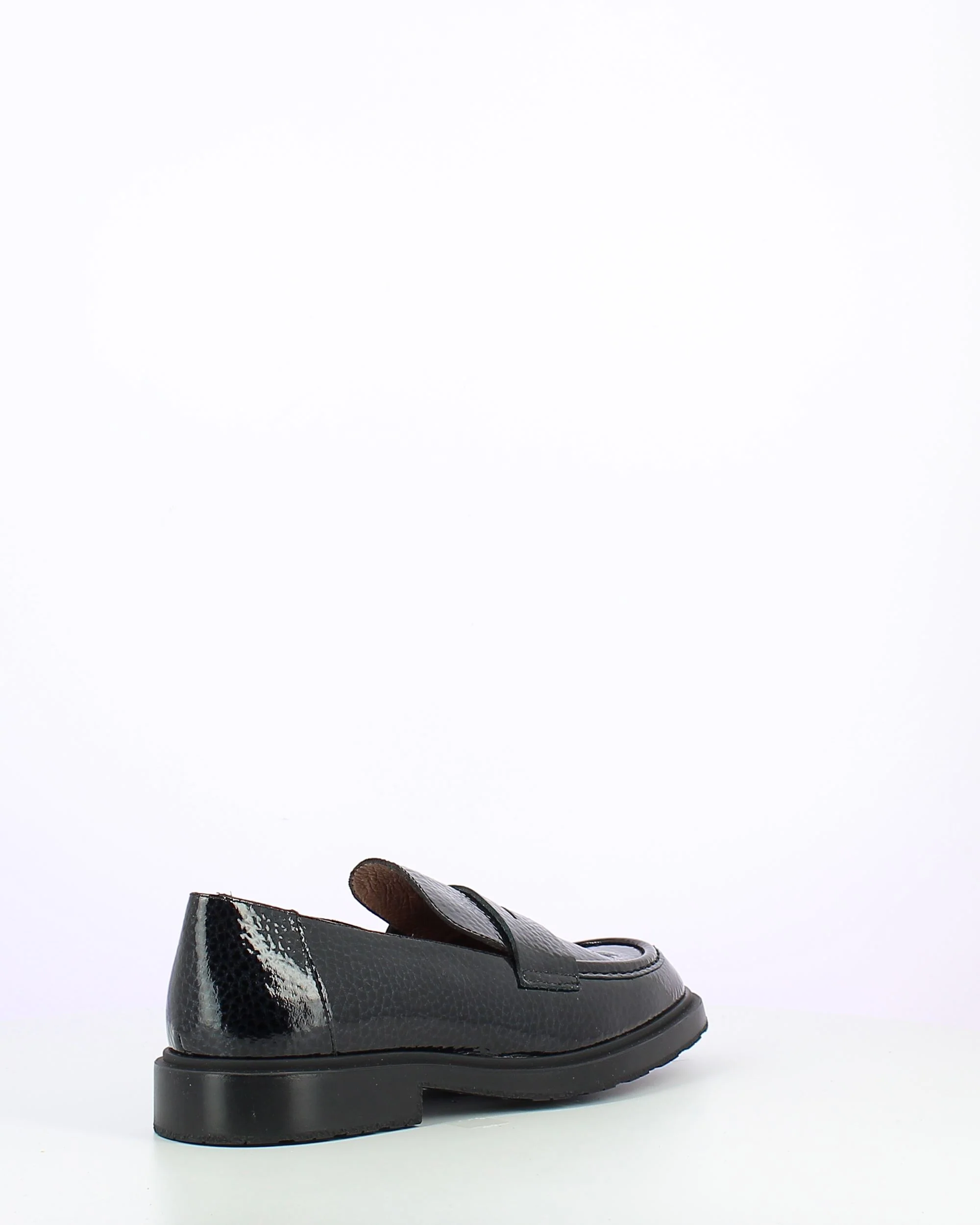 B-9104 - Image 4