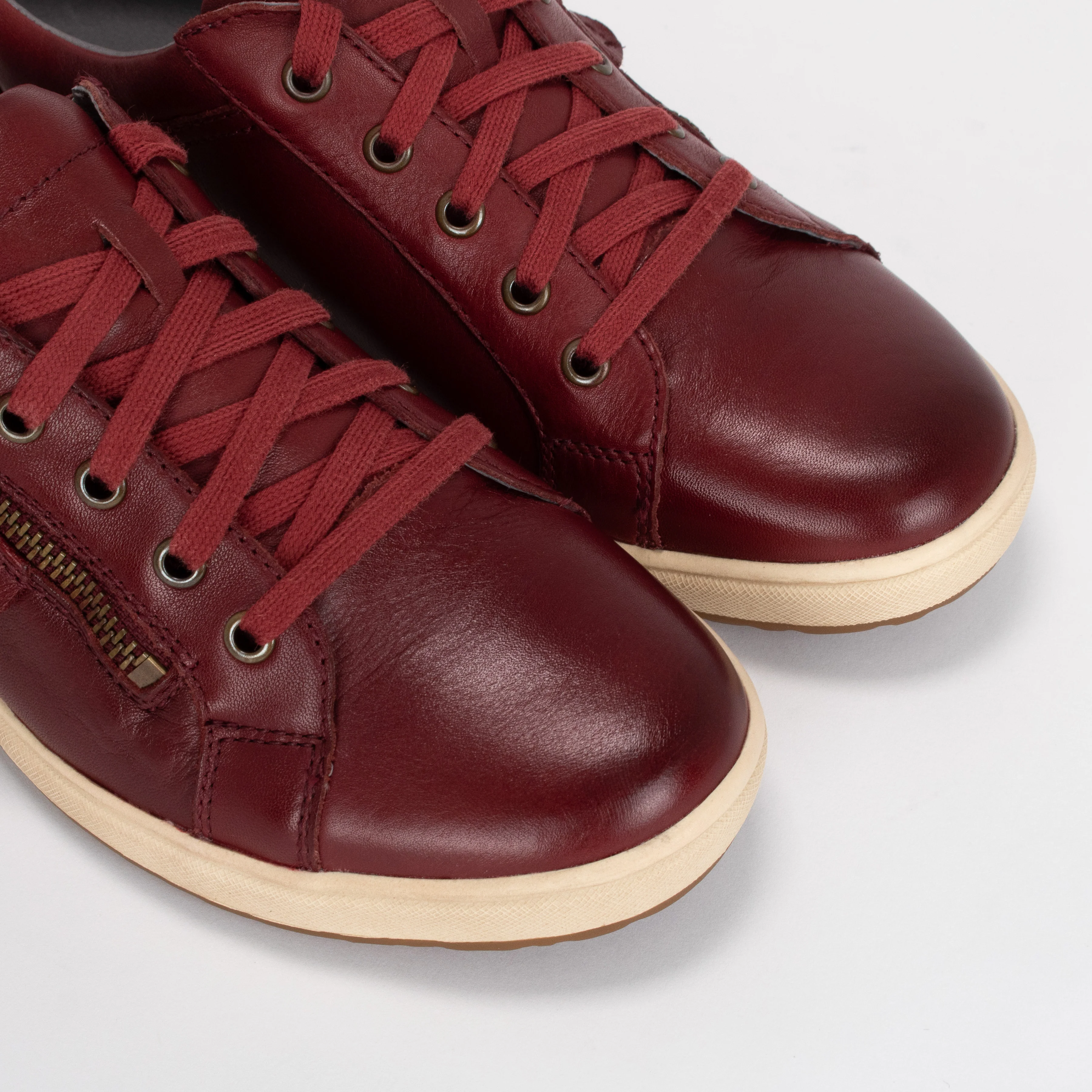 CAREN 12 - Image 4