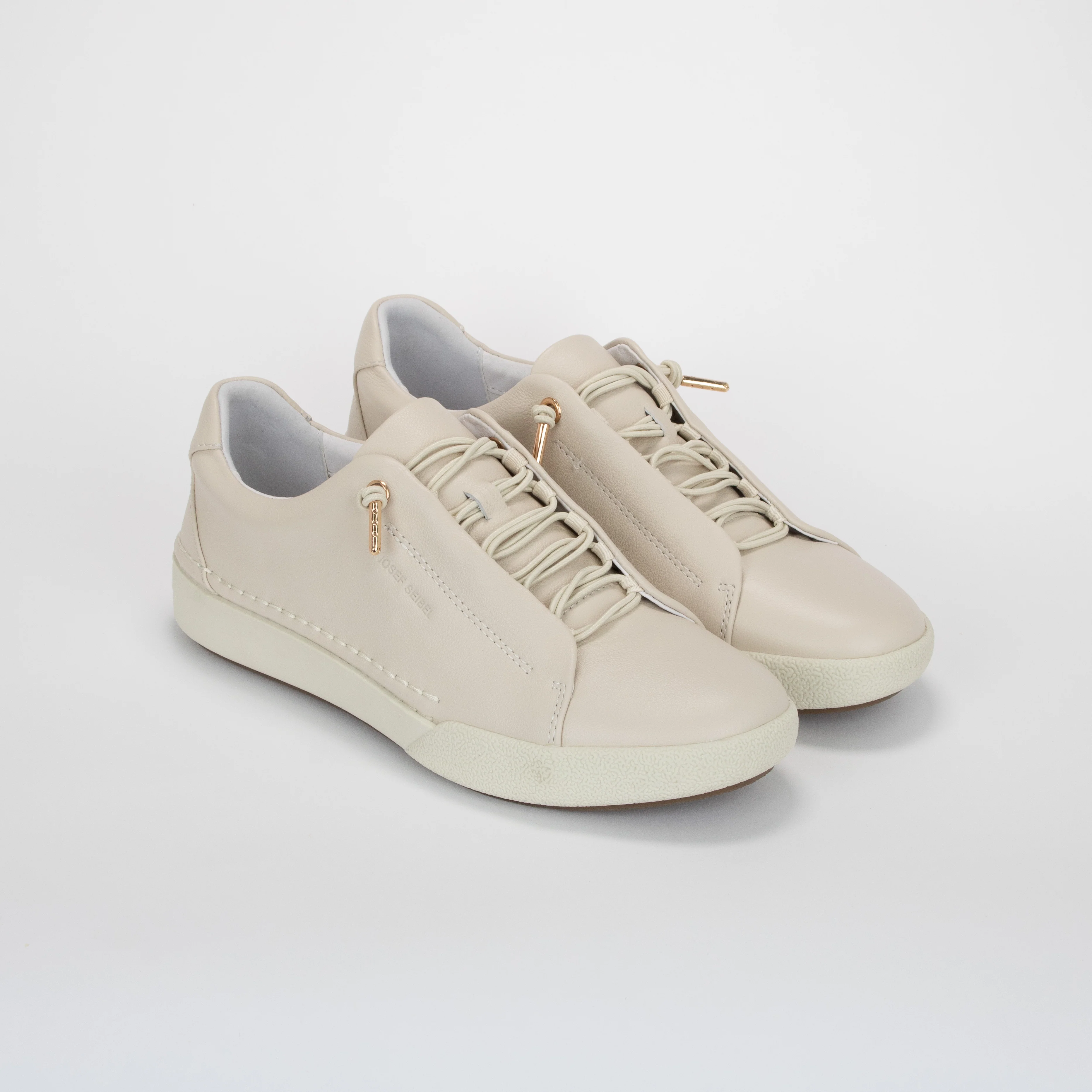 CLAIRE 24 - Image 3