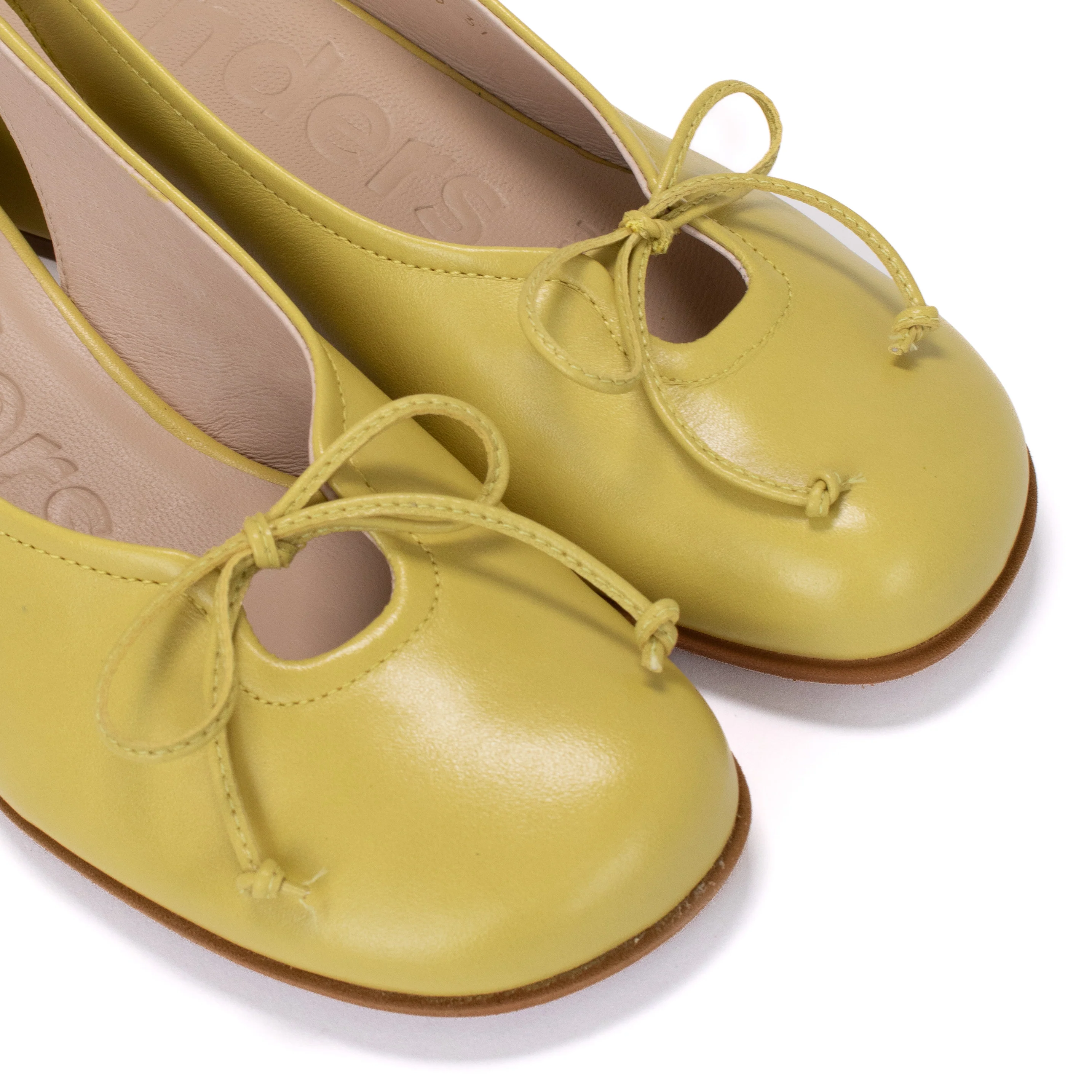 D-2403 - Image 4