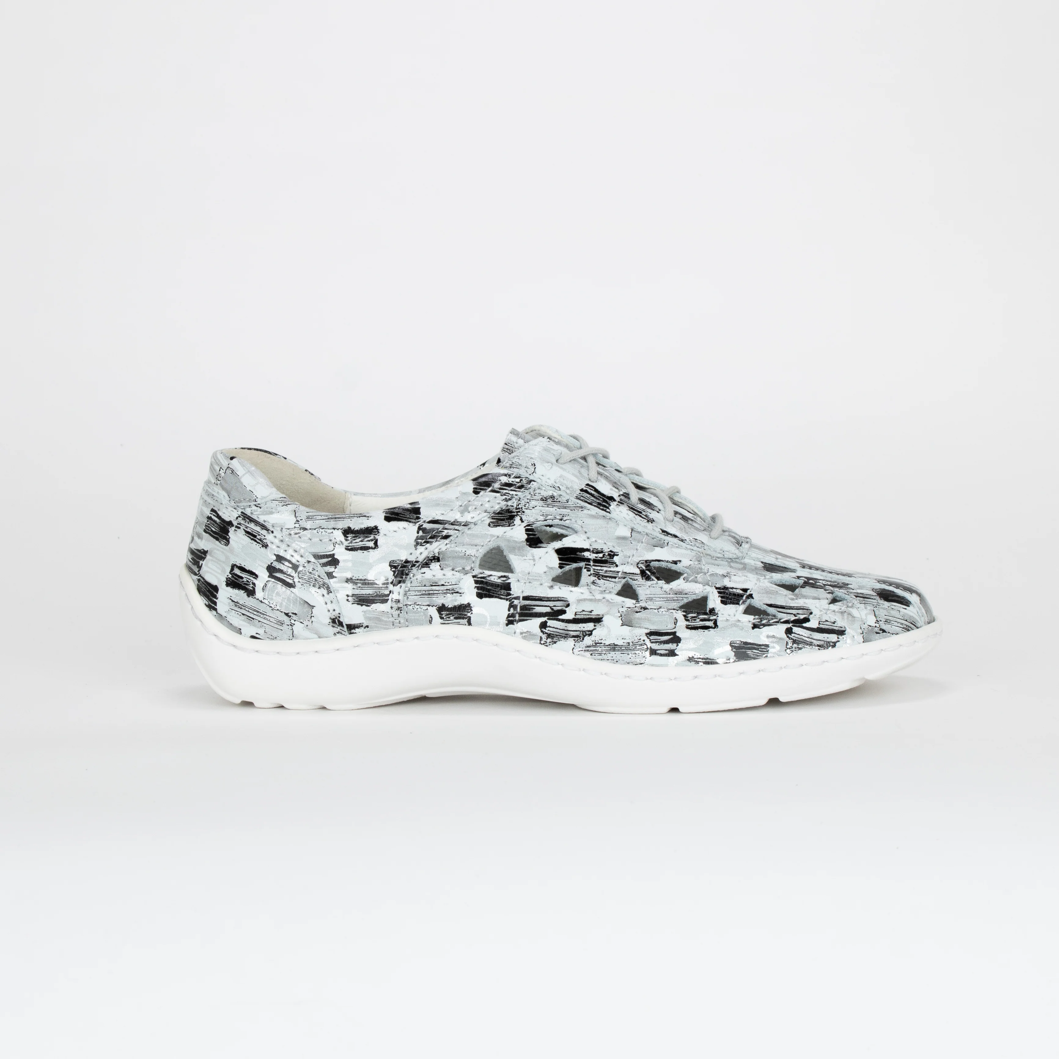 HENNI - Image 4