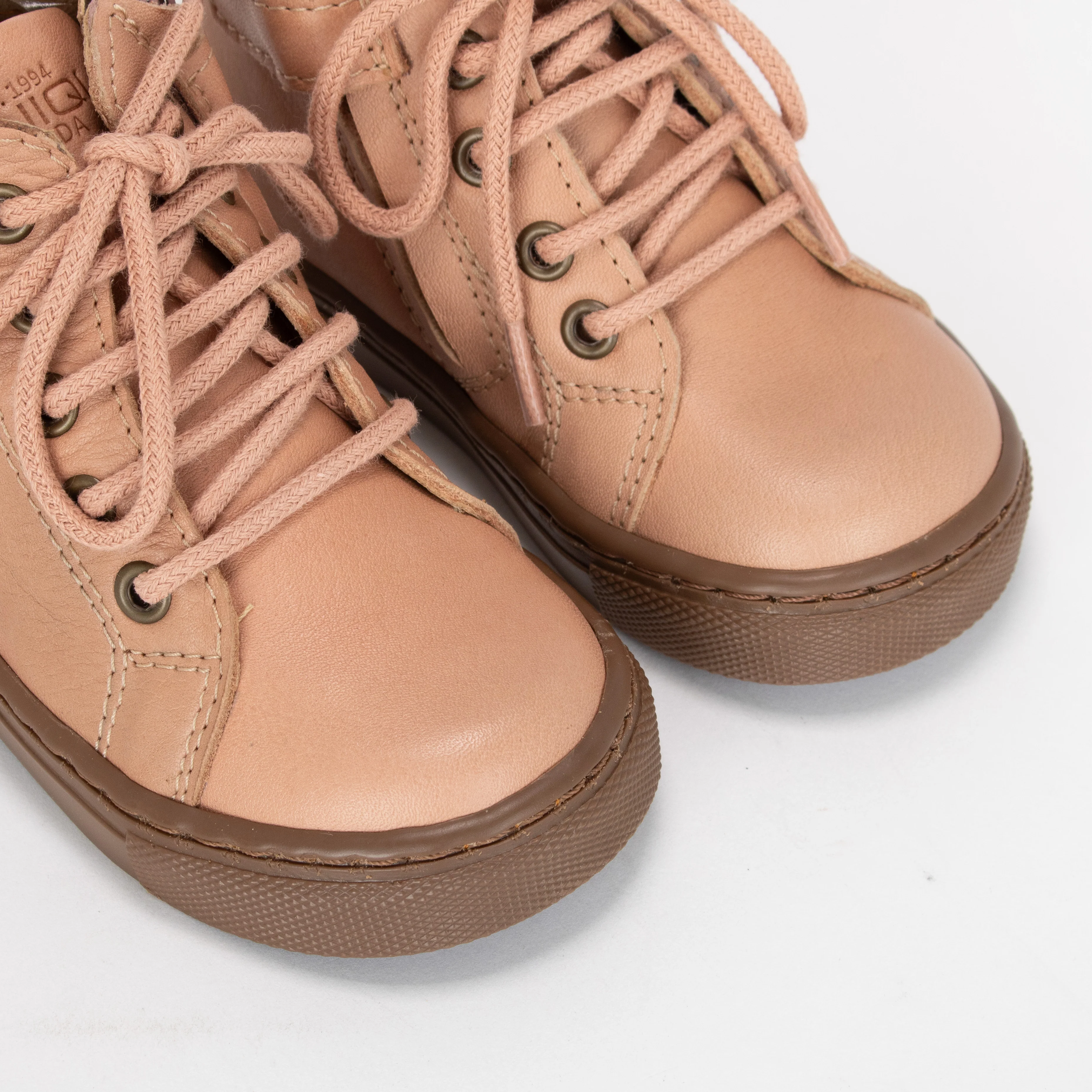 LACEY - Image 3