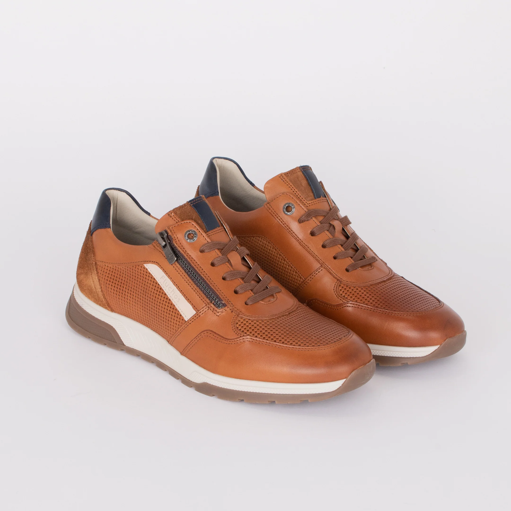 LOUIS - Image 5