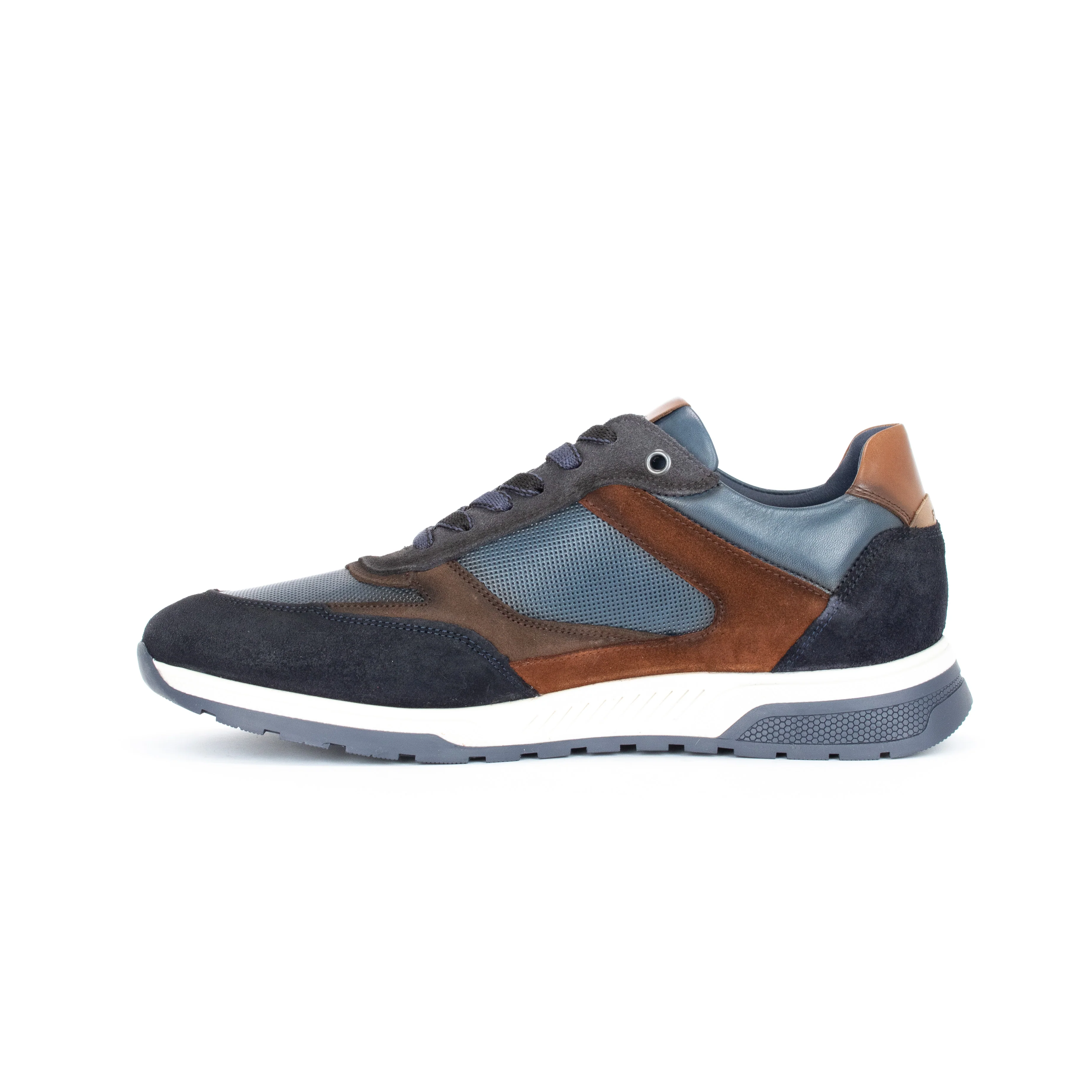 LOUIS - Image 2