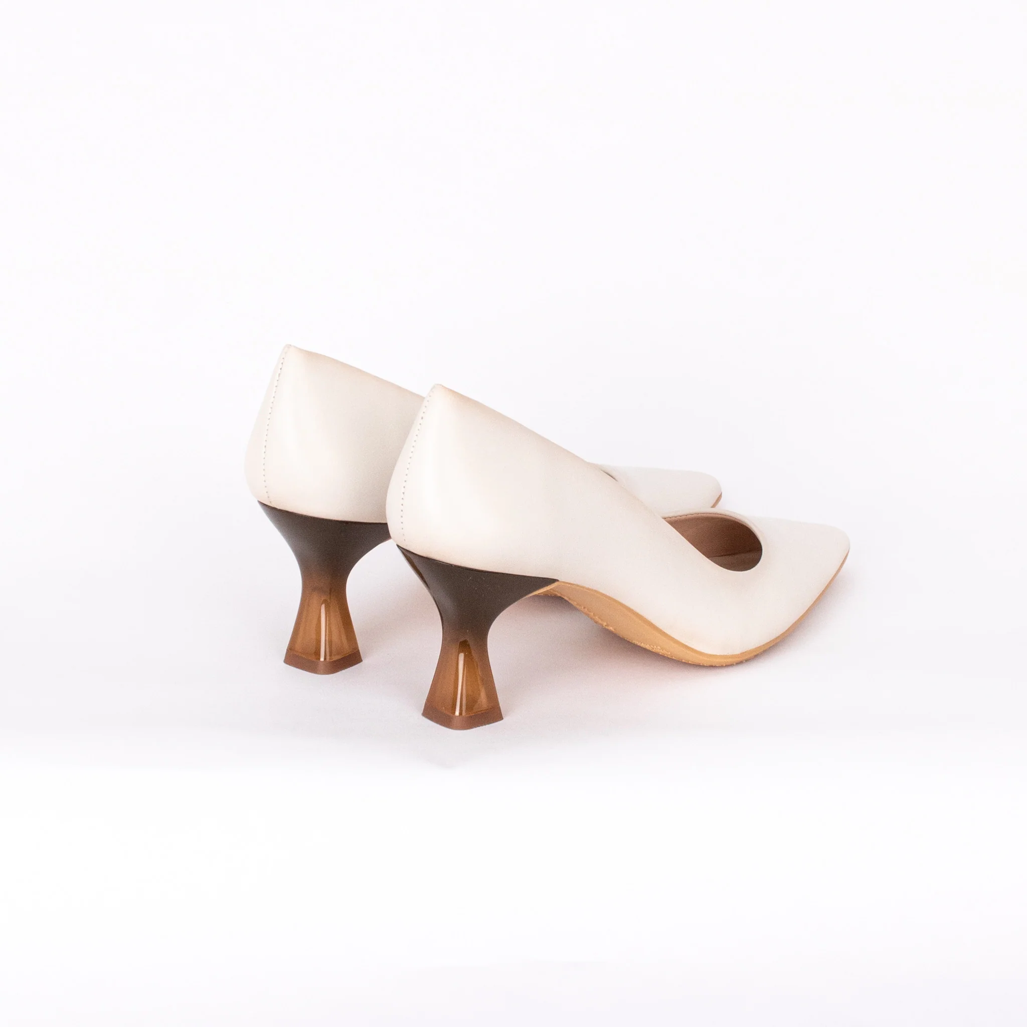 MANUELA - Image 6